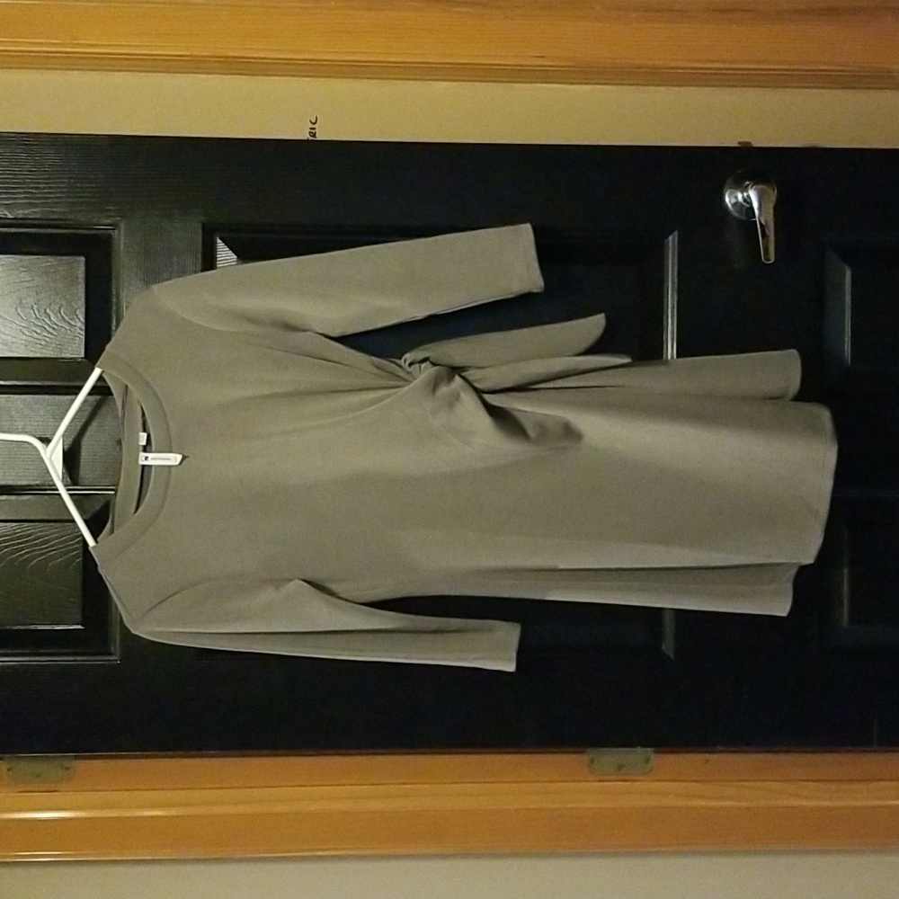 Gray side gathered dress.
